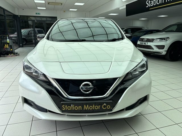 Nissan Leaf Tekna Hatchback SM18AFJ White #5