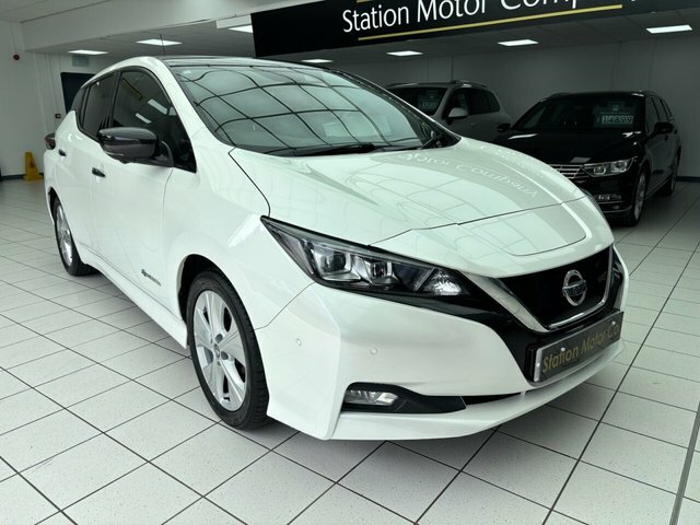 Nissan Leaf Tekna Hatchback SM18AFJ White #3