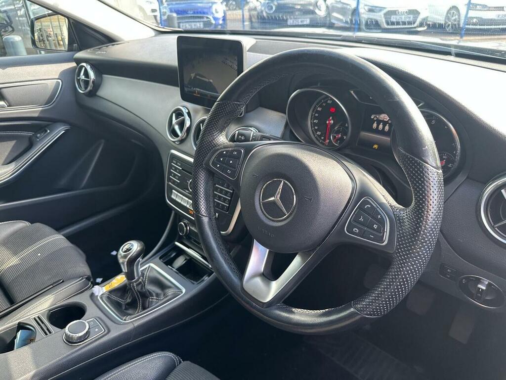 Mercedes-Benz GLA Class 1.6 Gla180 Urban Edition Euro 6 Ss #2
