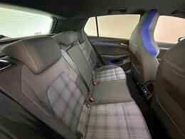 Volkswagen e-Golf Hatchback White #51