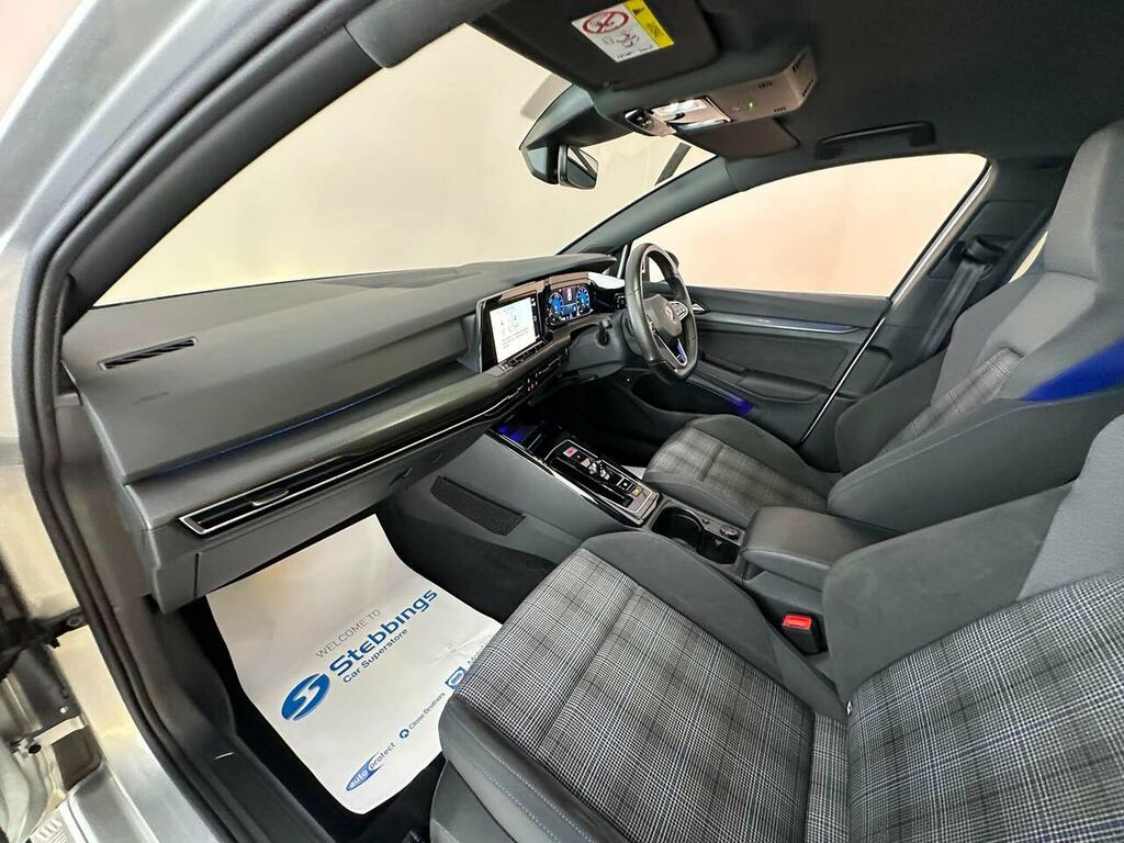Volkswagen e-Golf Hatchback White #24