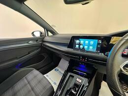 Volkswagen e-Golf Hatchback White #49