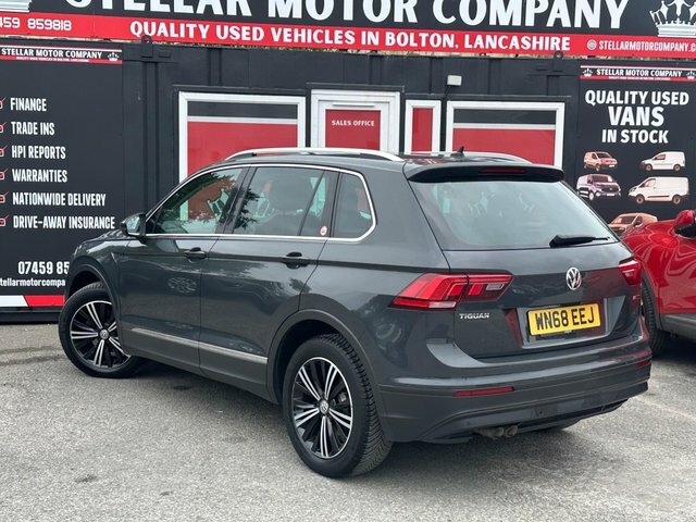 Volkswagen Tiguan 2018 2.0 Tdi Se Navigation Dsg 4Motion Euro 6 Ss Grey #4