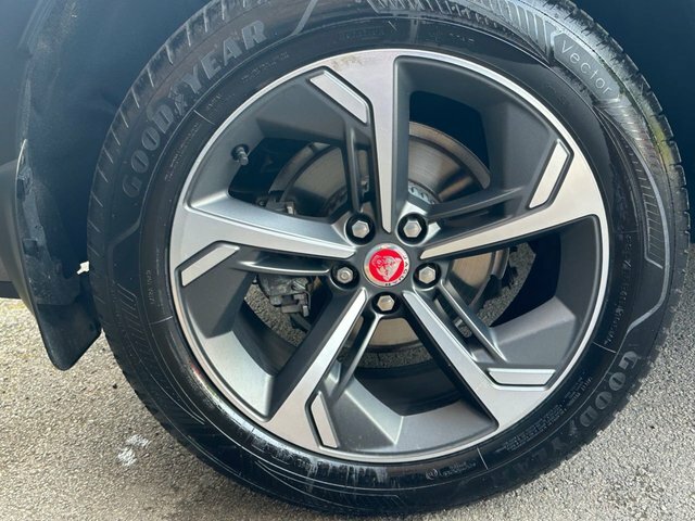 Jaguar E-Pace R-dynamic S Black #9