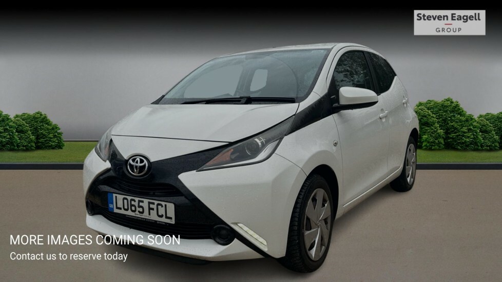 Toyota Aygo 1.0 Vvt-i X-play Euro 5 Euro 5 LO65FCL White #3