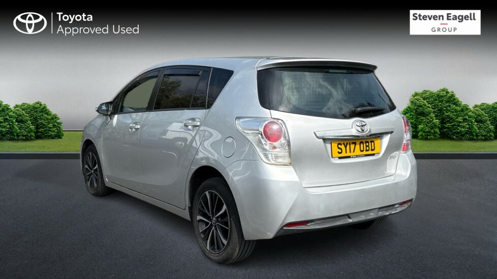 Toyota Verso 1.8 V-matic Design Multidrive S Euro 6 7 Seat Silver #4