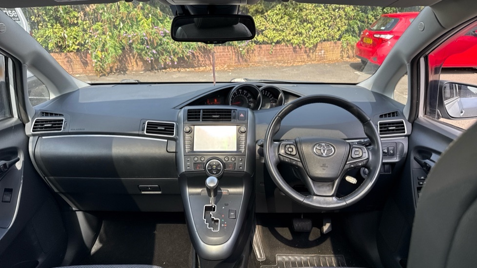 Toyota Verso 1.8 V-matic Design Multidrive S Euro 6 7 Seat Silver #6