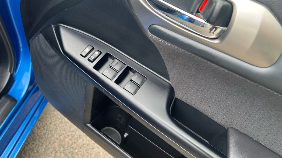 Lexus CT Hatchback Black #36