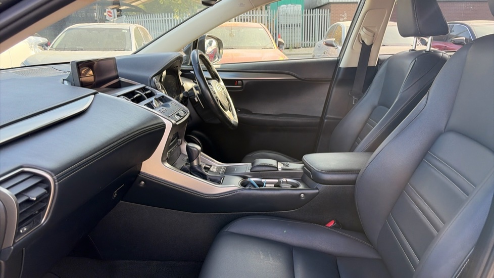 Lexus NX 2.5 300H Gpf Premium Suv Hybrid E-cvt 4 RE19OUO Black #6