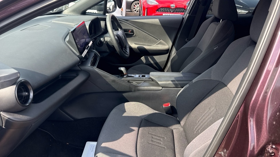 Toyota C-Hr 1.8 Vvt-h Design Cvt Euro 6 Ss ST73VZB Purple #5
