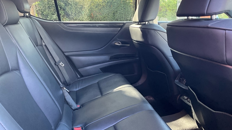 Lexus ES 300H Black #9