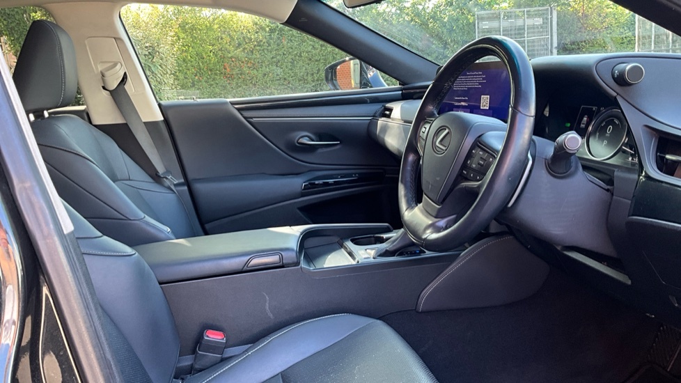 Lexus ES 300H Black #13