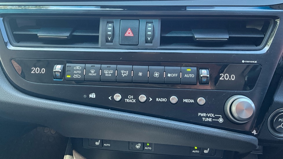 Lexus ES 300H Black #37