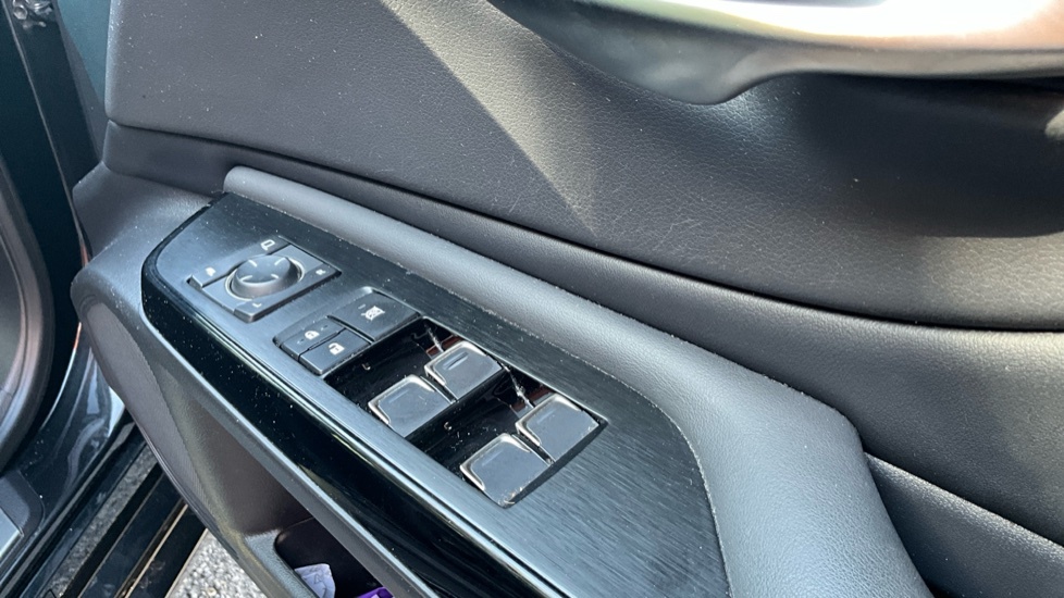 Lexus ES 300H Black #32