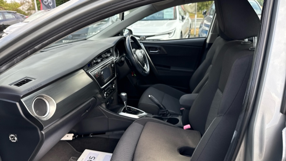 Toyota Auris 1.6 V-matic Icon Multidrive S Euro 5 Grey #5