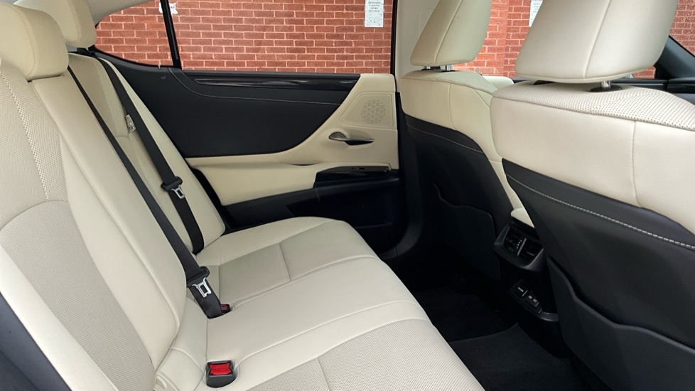 Lexus ES Automatic Black #9