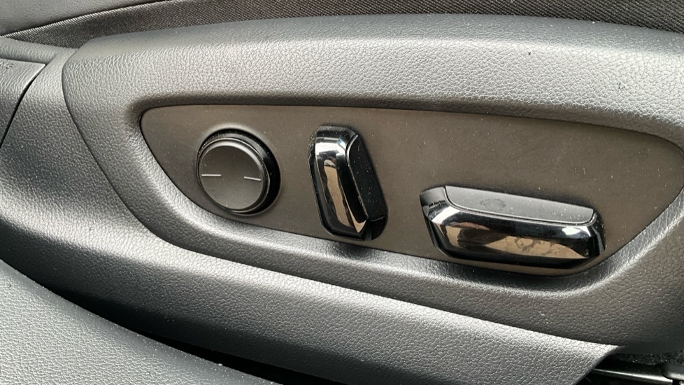 Lexus ES Automatic Black #29