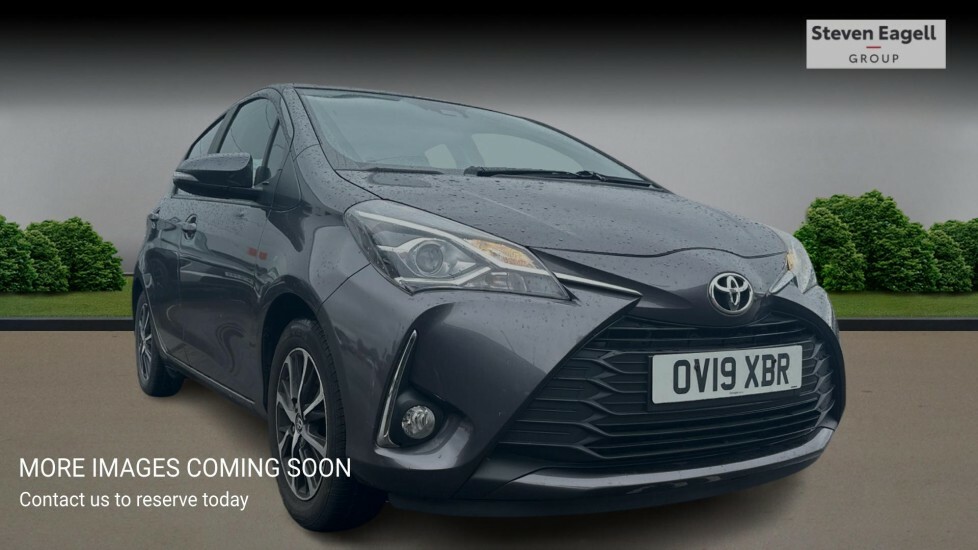 Toyota Yaris 1.5 Vvt-i Icon Tech Euro 6 Grey