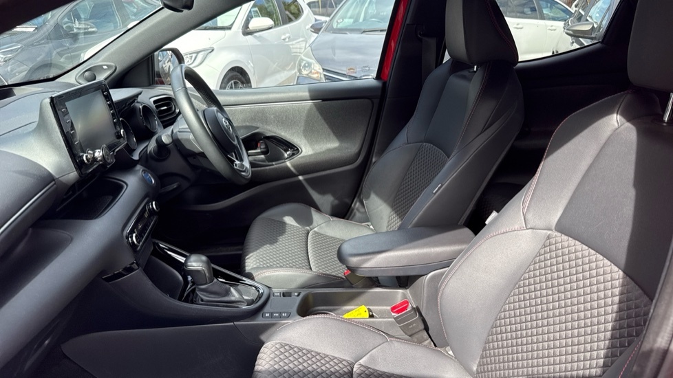Toyota Yaris 1.5 Vvt-h Launch Edition E-cvt Euro 6 Ss Orange #5