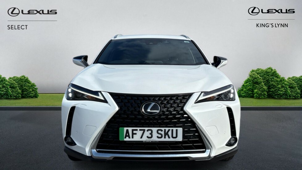 Lexus UX 300E 72.8Kwh Premium Plus White #4