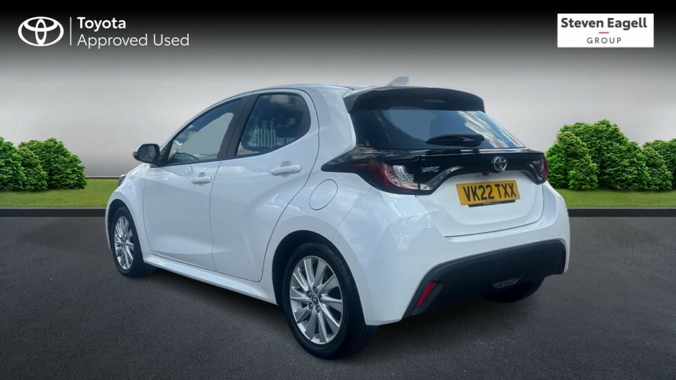 Toyota Yaris 1.5 Vvt-h Icon E-cvt Euro 6 Ss White #4