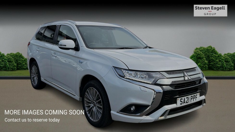 Mitsubishi Outlander 2.4H Twinmotor 13.8Kwh Dynamic Suv Plug White