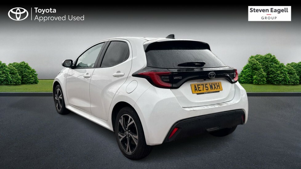 Toyota Yaris 1.5 Vvt-h Design Hatchback Hybrid E-cvt White #4
