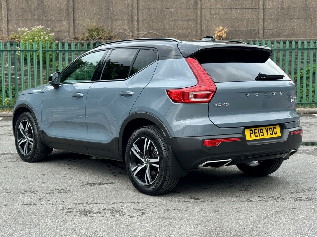 Volvo XC40 2.0 R-design T4 PE19VOG Grey #2