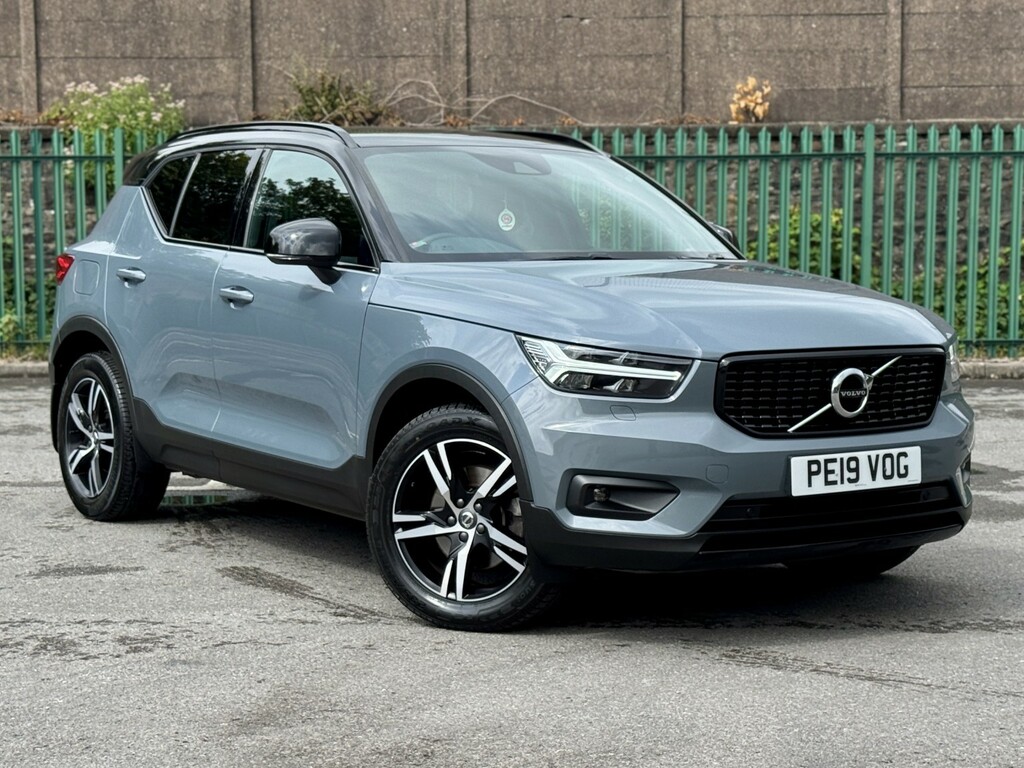 Volvo XC40 2.0 R-design T4 Grey