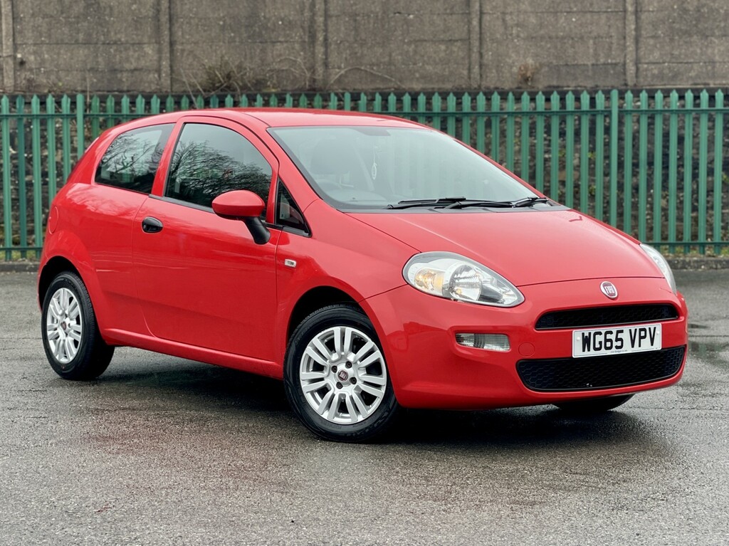 Fiat Punto Hatchback 1.2 Punto 3-Door 1.2 8V 69Hp Pop 2015 Red