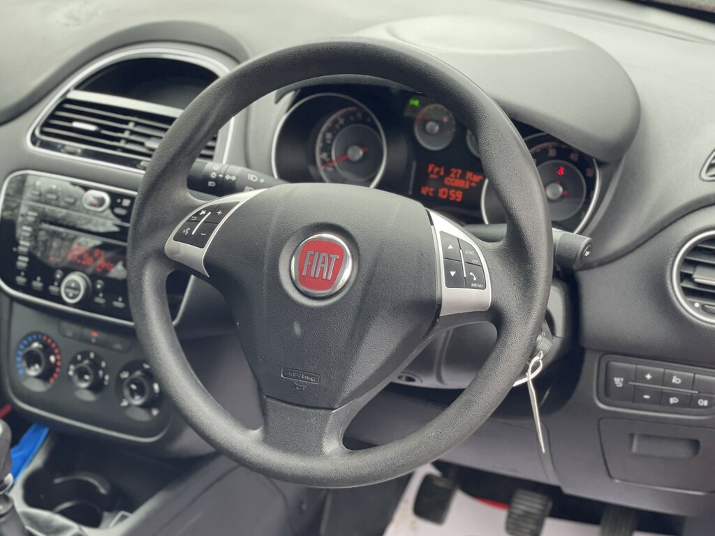 Fiat Punto Pop Plus White #12