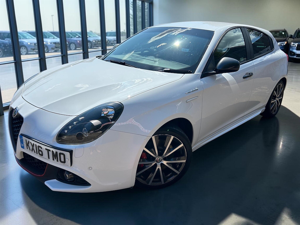 Alfa Romeo Giulietta 1750 Tbi Veloce Tct Euro 6 White #4