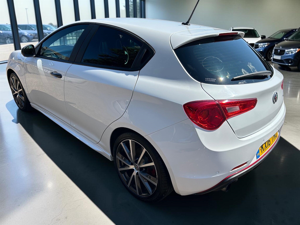 Alfa Romeo Giulietta 1750 Tbi Veloce Tct Euro 6 White #5