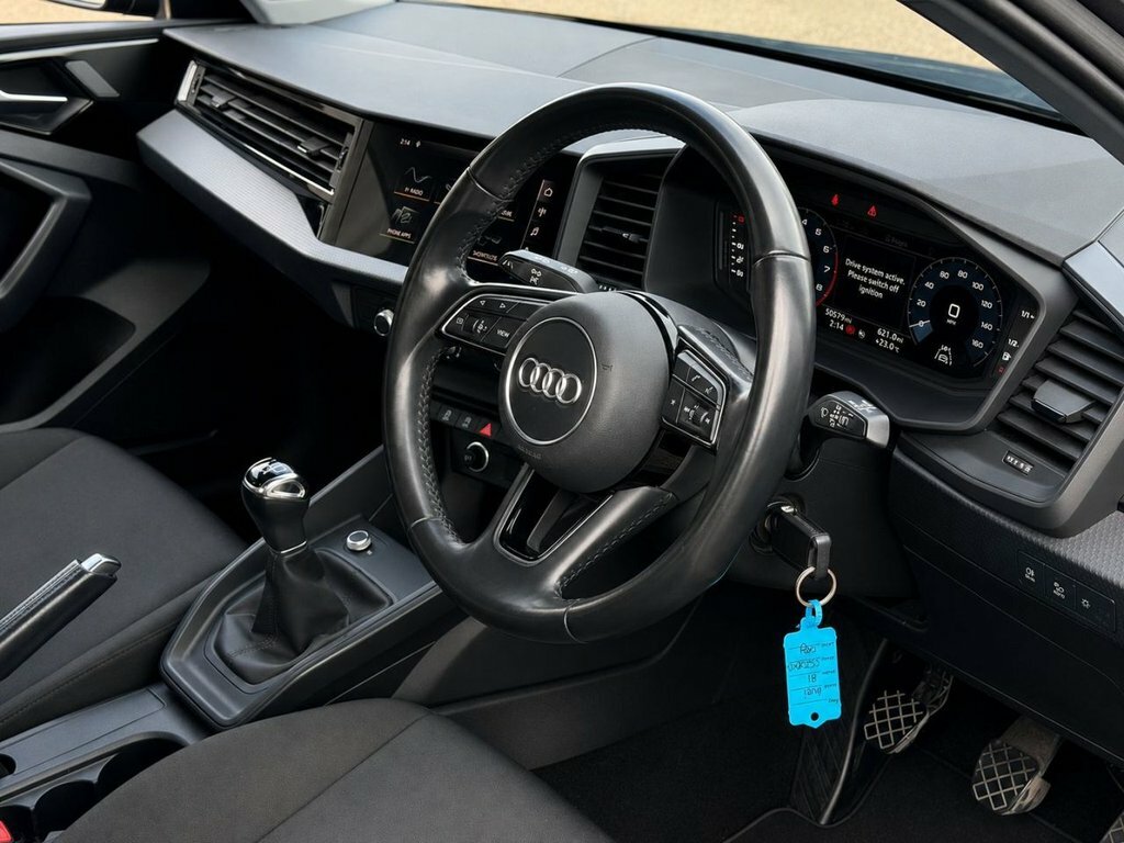 Audi A1 1L Technik LS20RWZ Grey #4