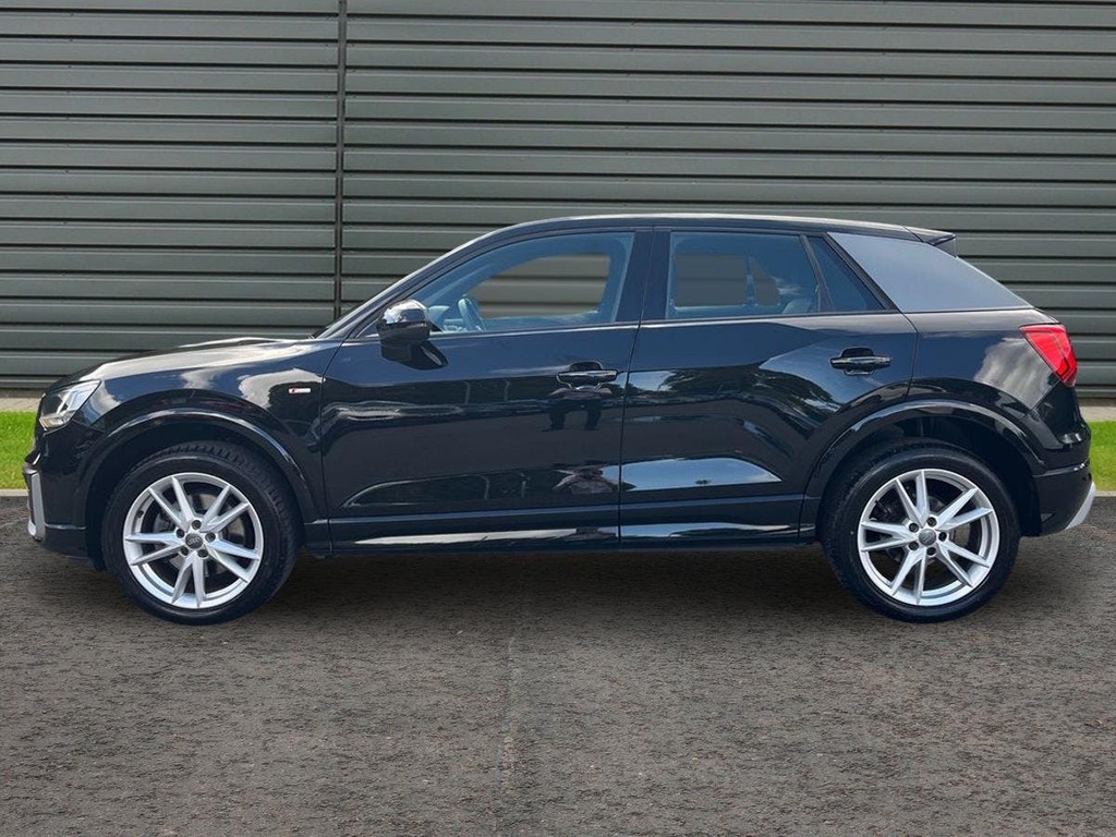 Audi Q2 1.4 1.4 Tfsi Cod S Line Suv S Tronic Black #6