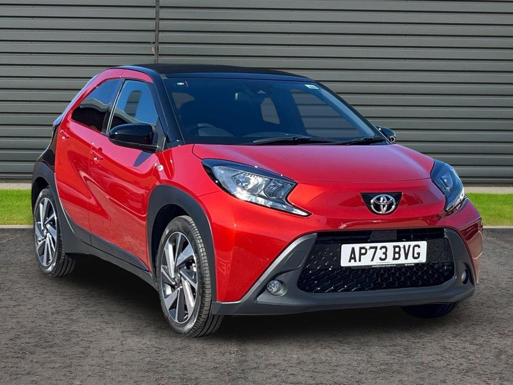 Toyota Aygo X 1.0 Vvt I Edge Hatchback Red