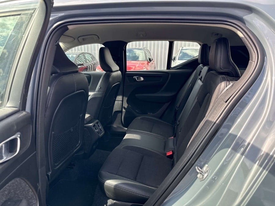 Volvo XC40 1.5 T3 Momentum Pro Suv GL69JOJ Grey #6