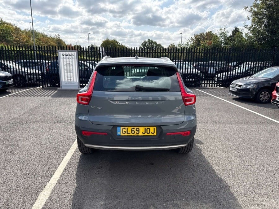Volvo XC40 1.5 T3 Momentum Pro Suv GL69JOJ Grey #5