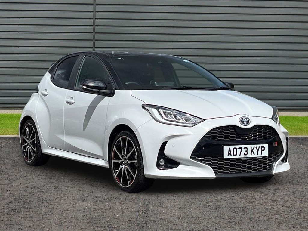 Toyota Yaris 1.5 Vvt-h Gr Sport Hatchback Hybrid E C Black