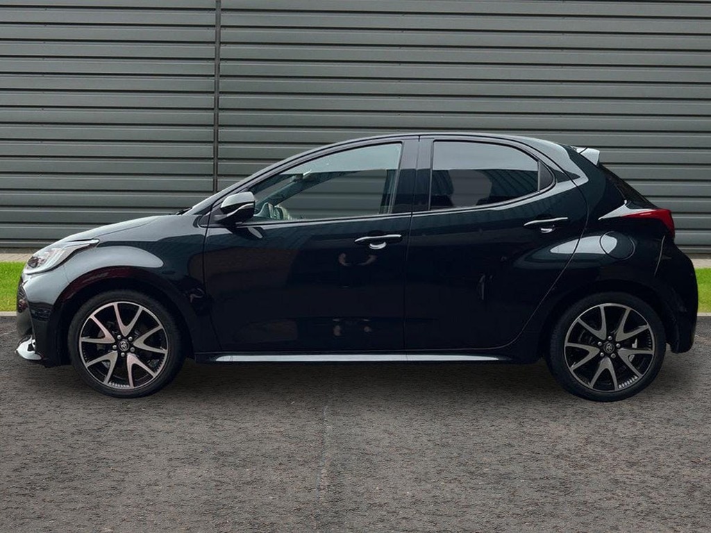 Toyota Yaris 1.5 Vvt-h Dynamic Hatchback Hybrid E Cv Black #6