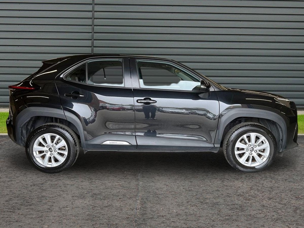 Toyota Yaris Cross 1.5 Vvt-h Icon Suv Hybrid E Cvt Black #2