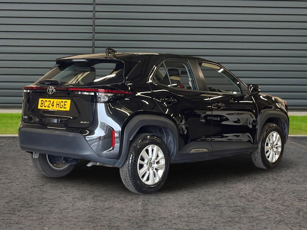 Toyota Yaris Cross 1.5 Vvt-h Icon Suv Hybrid E Cvt Black #3