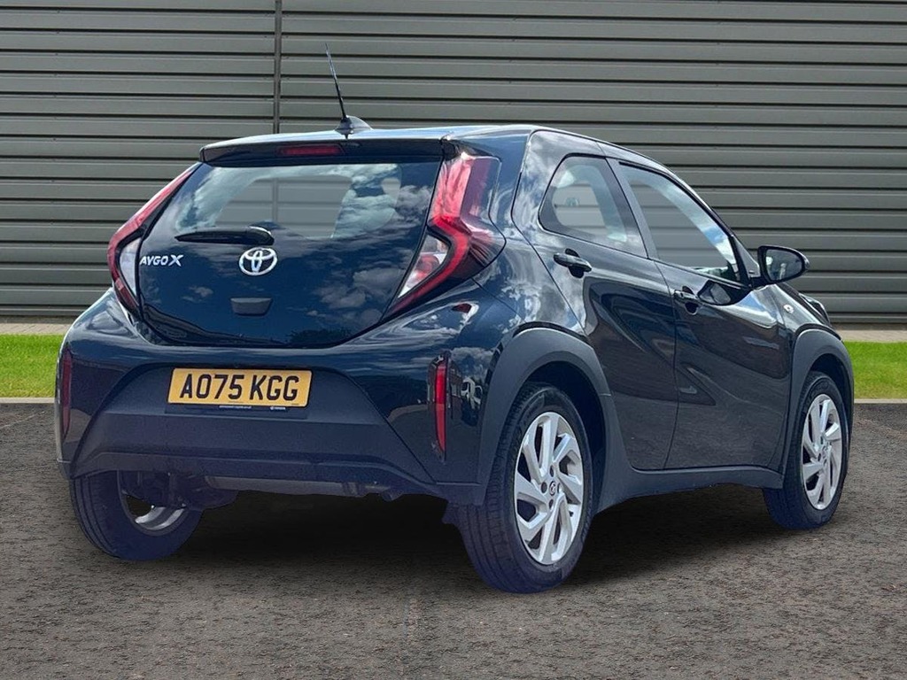 Toyota Aygo X 1.0 Vvt I Pure Hatchback Black #3