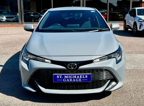 Toyota Corolla Hatchback RV69UJH Grey #5