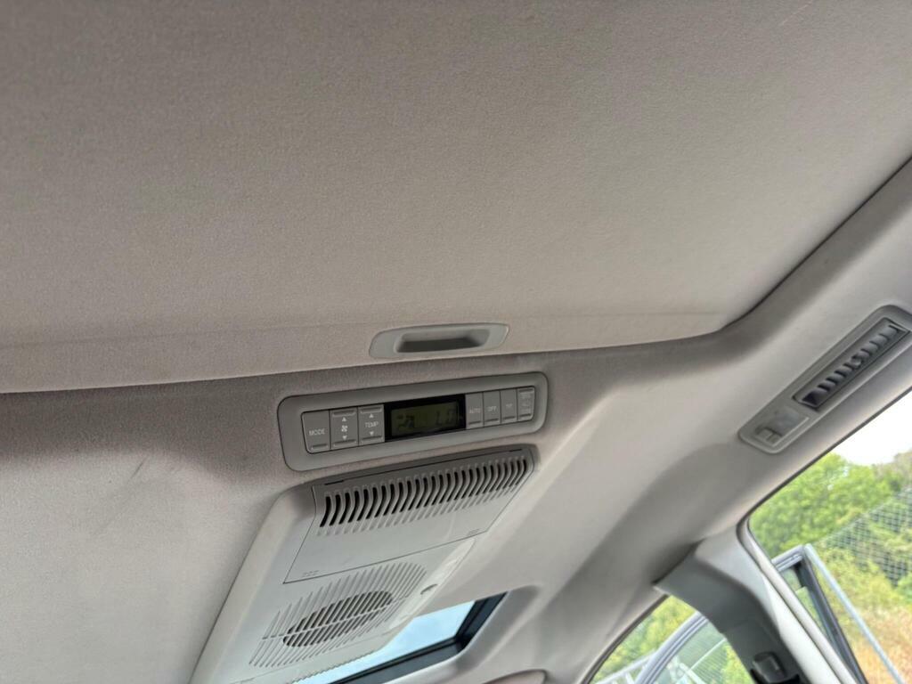 Toyota Alphard Other 200757 White #23