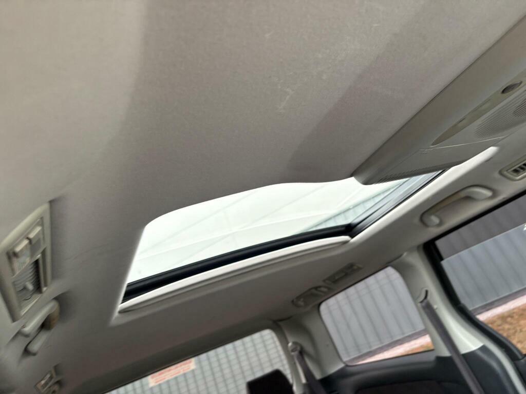 Toyota Alphard Other 200757 White #17