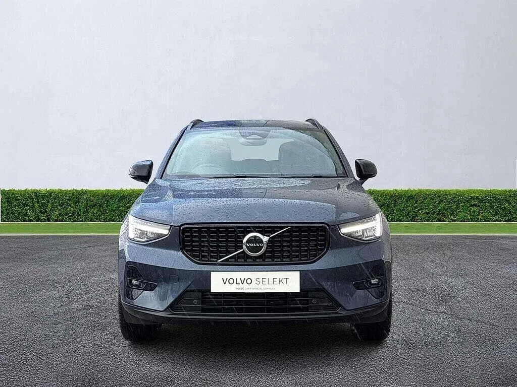 Volvo XC40 2.0 B3p Plus Dark #3