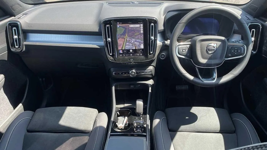 Volvo XC40 2.0 B3p Plus Dark #5