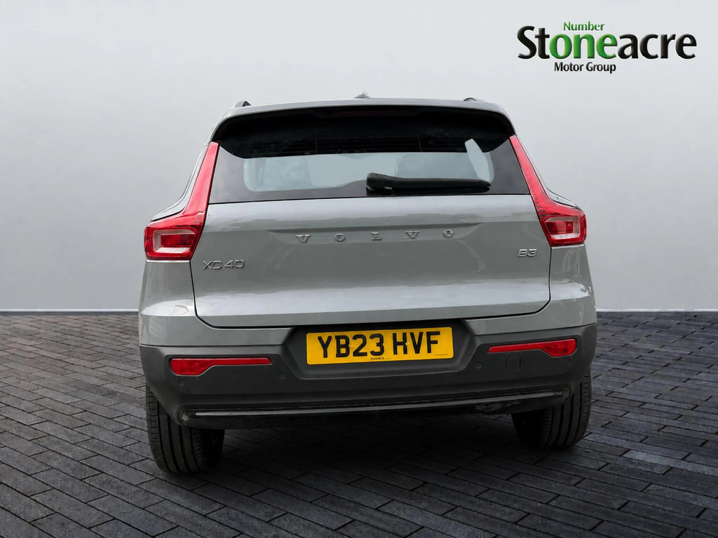 Volvo XC40 2.0 B3p Plus Dark YB23HVF #6