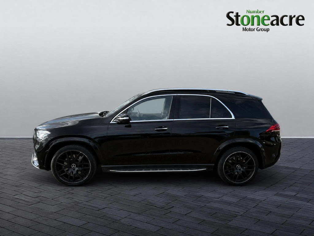 Mercedes-Benz GLE Class 2.0 Gle300d Amg Line Premium Plus G-tronic 4Mati Black #3